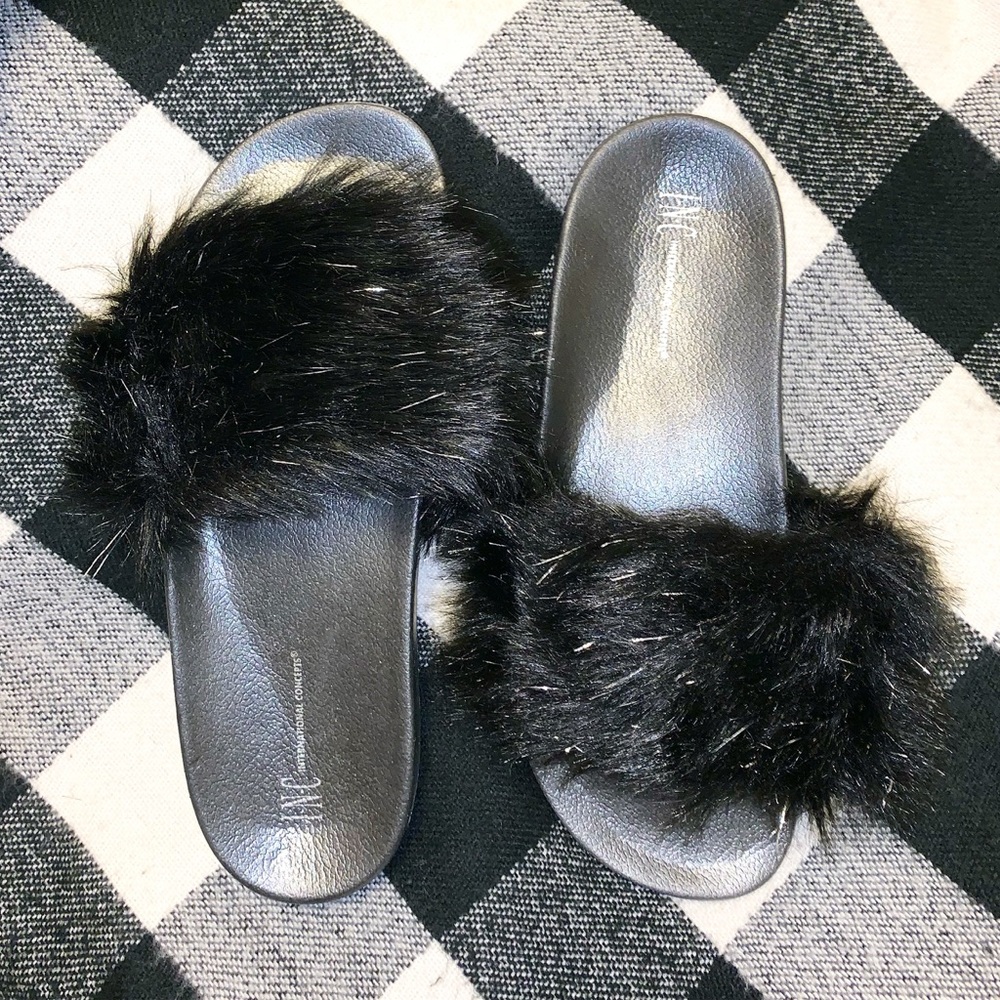 INC SLIDE SLIPPERS